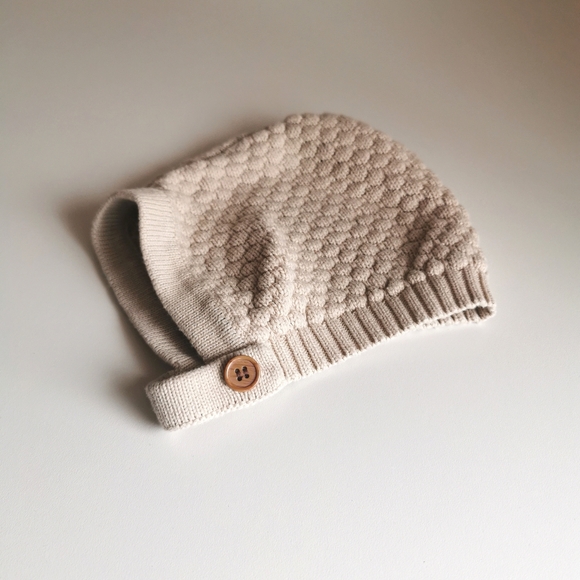 Baby Bonnet - Picture 1 of 5